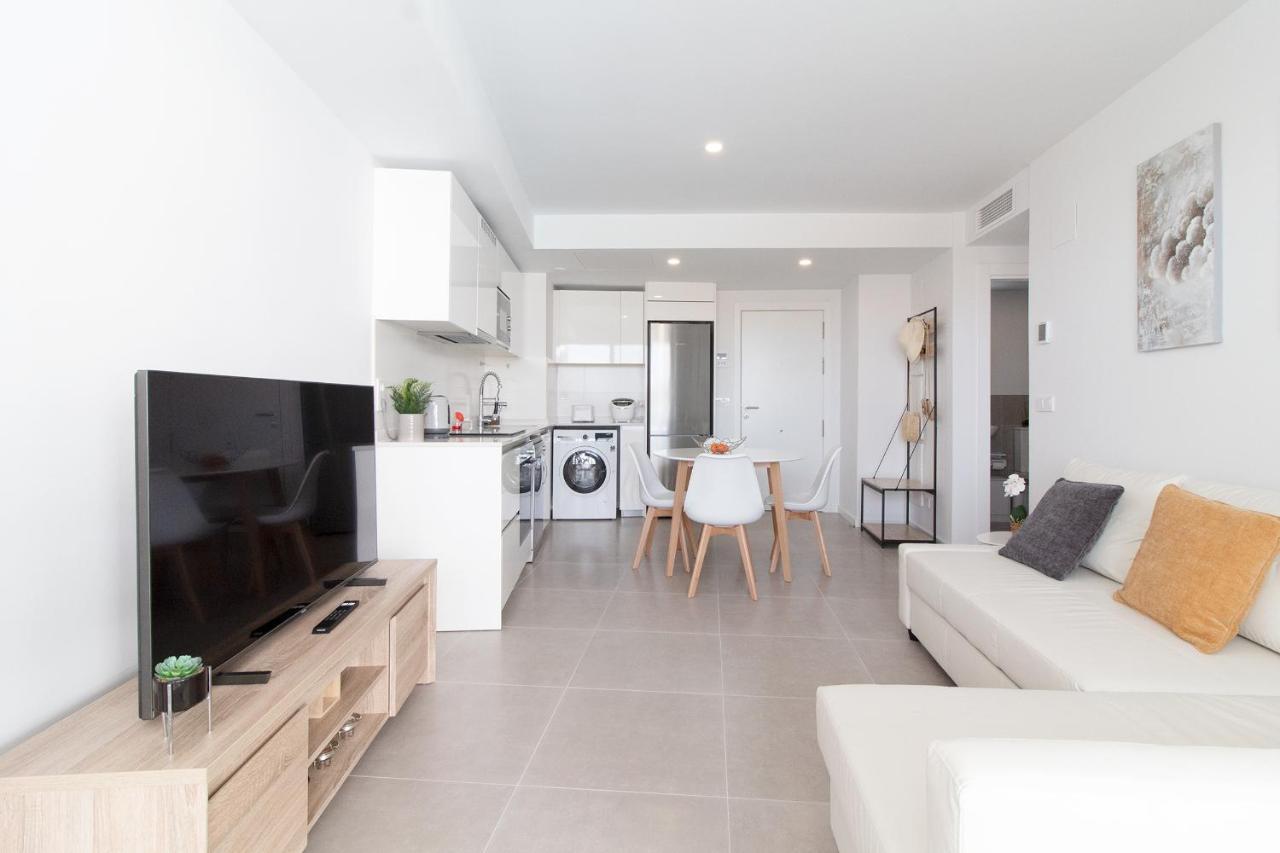 Apartment Global Properties, Con Terraza Y Vistas A La Piscina En Gran Canet