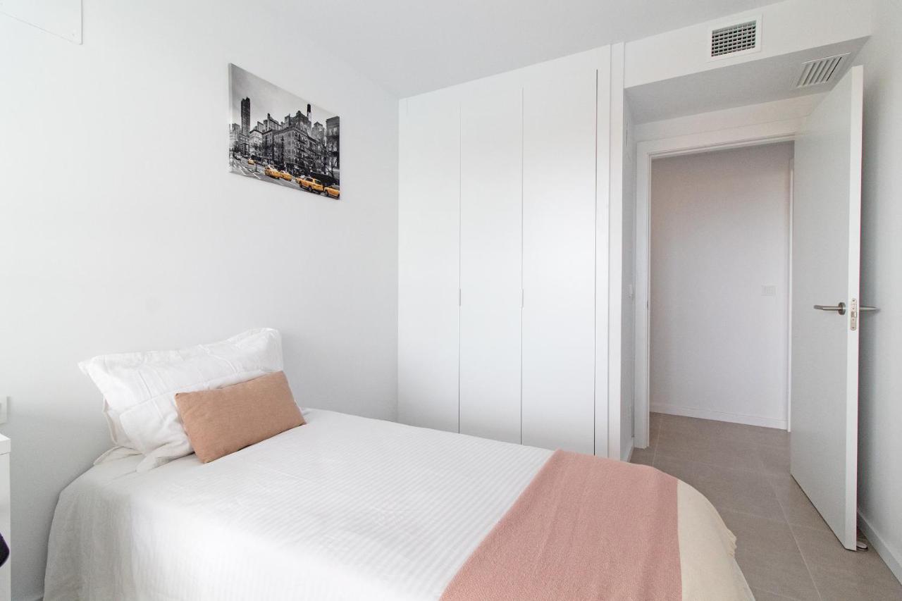 Global Properties, Con Terraza Y Vistas A La Piscina En Gran Canet * Canet d'En Berenguer