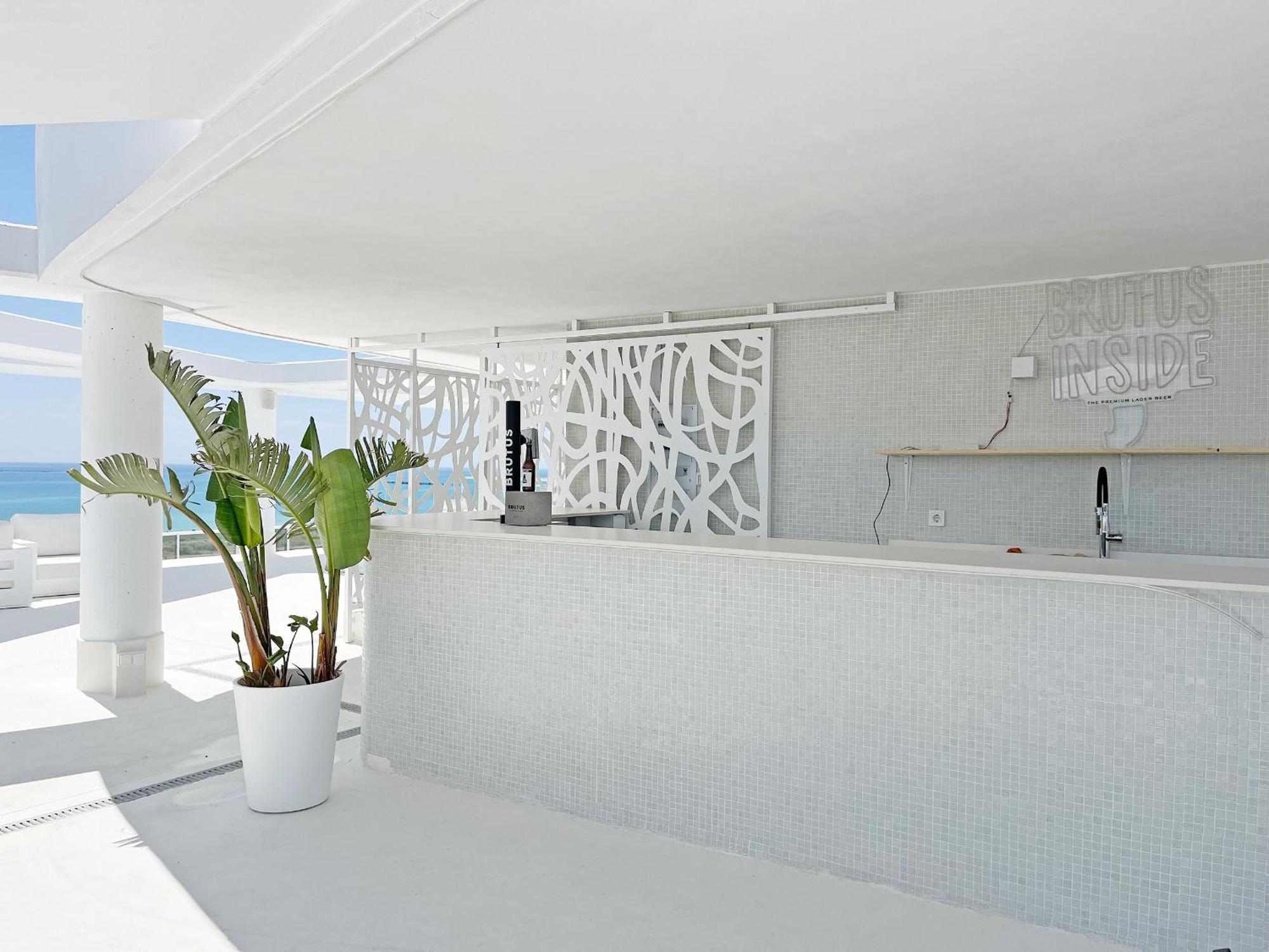 Global Properties, Con Terraza Y Vistas A La Piscina En Gran Canet Canet d'En Berenguer
